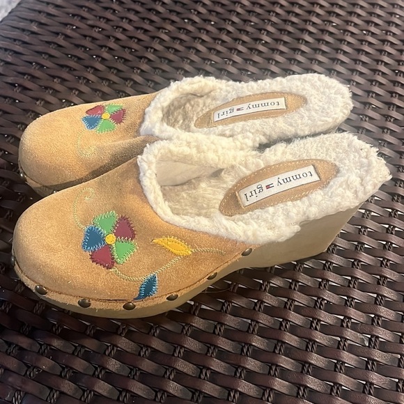Vintage Tommy Girl Suede Clog Wedge Mules Faux Shearling Embroidered Floral 8 - Picture 4 of 9
